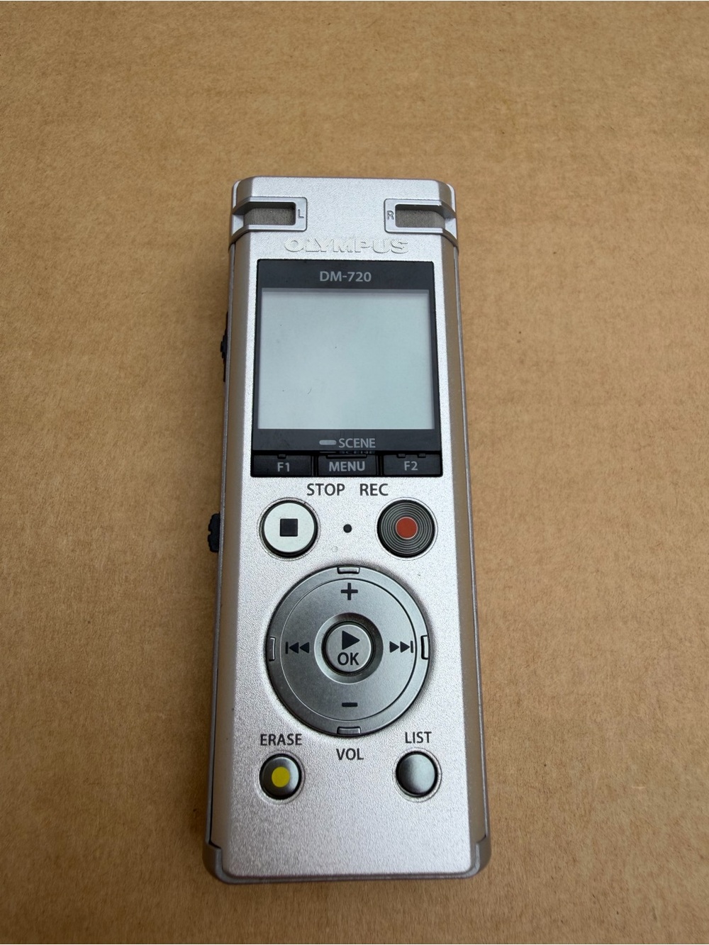Olympus DM-720 Digital Voice Recorder Silver Stereo MP3 USB Tested Working